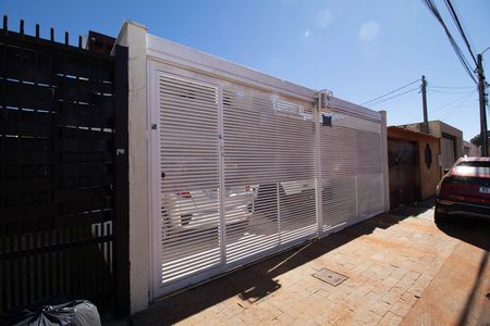 Fachada de casa à venda com 4 quartos, 400m² em Cruzeiro Velho, Brasília