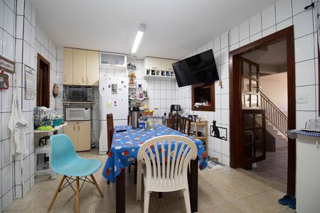 Casa à venda com 400m², 4 quartos e 3 vagas Casa à venda com 400m², 4 quartos e 3 vagasCozinha