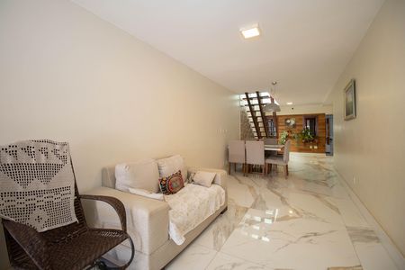 Sala de casa à venda com 4 quartos, 400m² em Cruzeiro Velho, Brasília