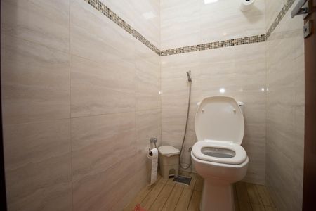 Casa à venda com 400m², 4 quartos e 3 vagas Casa à venda com 400m², 4 quartos e 3 vagasLavabo