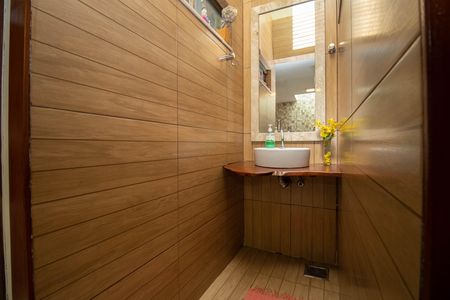 Casa à venda com 400m², 4 quartos e 3 vagas Casa à venda com 400m², 4 quartos e 3 vagasLavabo