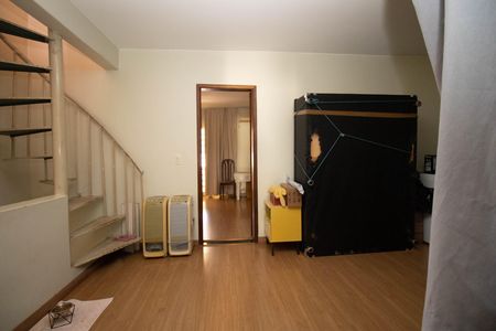 Casa à venda com 400m², 4 quartos e 3 vagas Casa à venda com 400m², 4 quartos e 3 vagasSala 2