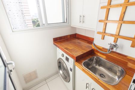 Apartamento à venda com 57m², 2 quartos e 1 vaga Apartamento à venda com 57m², 2 quartos e 1 vagaÁrea de Serviço