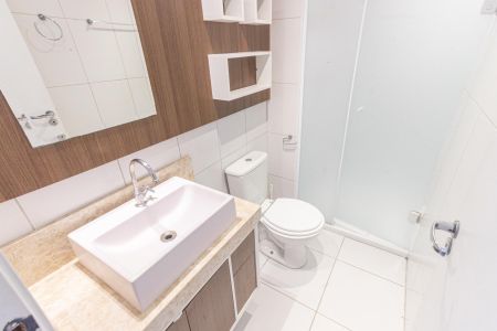 Apartamento à venda com 57m², 2 quartos e 1 vaga Apartamento à venda com 57m², 2 quartos e 1 vagaBanheiro