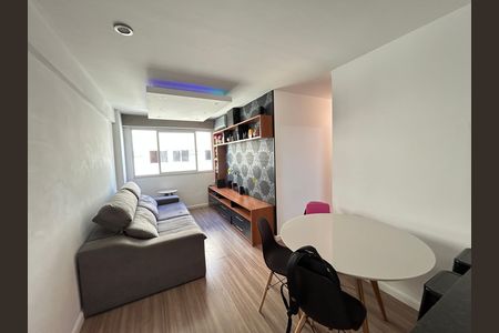Sala de apartamento para alugar com 3 quartos, 73m² em Quintino Bocaiúva, Rio de Janeiro