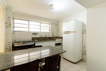 Cozinha de apartamento para alugar com 3 quartos, 79m² em Sumarezinho, São Paulo