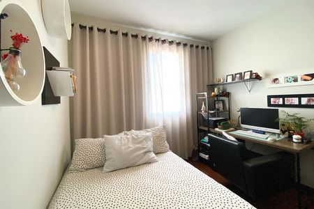 Apartamento à venda com 120m², 3 quartos e 1 vagaQuarto 2