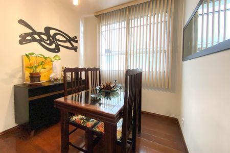 Apartamento à venda com 120m², 3 quartos e 1 vagaSala de Jantar