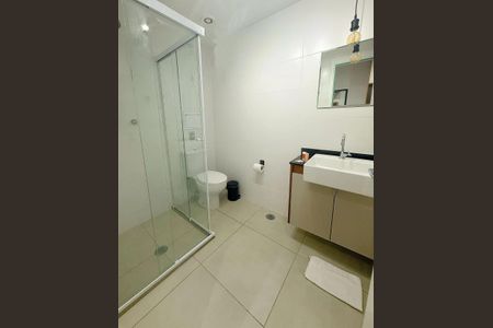 Banheiro de apartamento para alugar com 1 quarto, 24m² em Alto da Mooca, São Paulo