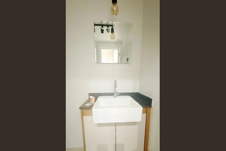 Banheiro de apartamento para alugar com 1 quarto, 24m² em Alto da Mooca, São Paulo