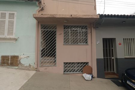 Casa para alugar com 80m², 2 quartos e 1 vagaFachada
