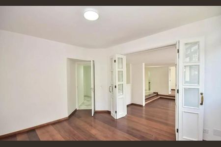 Apartamento à venda com 240m², 3 quartos e 3 vagas