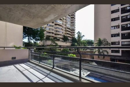 Apartamento à venda com 240m², 3 quartos e 3 vagas