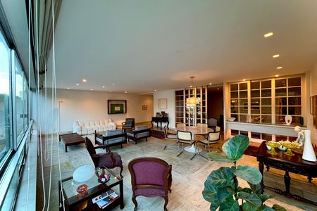 Apartamento para alugar com 268m², 3 quartos e 1 vaga