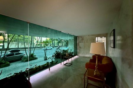 Apartamento para alugar com 268m², 3 quartos e 1 vaga