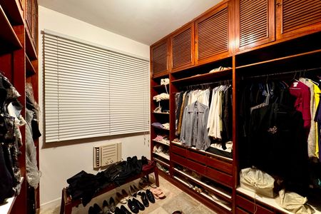 Apartamento para alugar com 268m², 3 quartos e 1 vaga