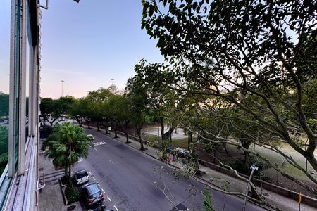 Apartamento para alugar com 268m², 3 quartos e 1 vaga