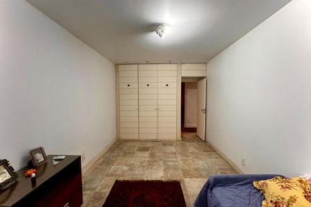 Apartamento para alugar com 268m², 3 quartos e 1 vaga