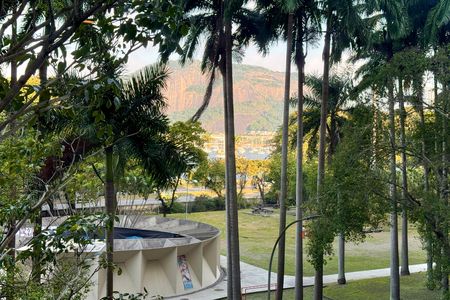 Apartamento para alugar com 268m², 3 quartos e 1 vaga