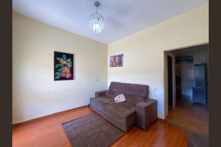 Casa à venda com 3 quartos, 172m² em Industrial Itau, Contagem