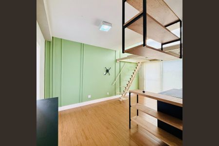 Apartamento à venda com 70m², 2 quartos e 2 vagas