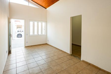 Casa para alugar com 456m², 3 quartos e 2 vagas Casa para alugar com 456m², 3 quartos e 2 vagasSala