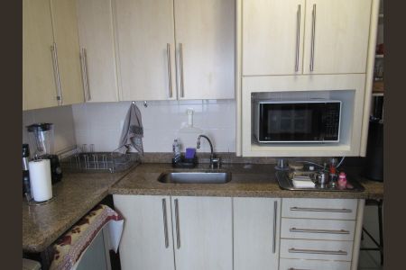 Apartamento à venda com 188m², 3 quartos e 3 vagas Apartamento à venda com 188m², 3 quartos e 3 vagasCOZINHA
