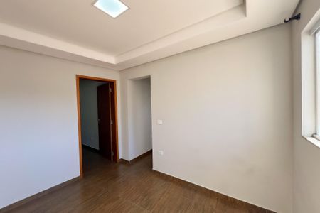 Sala de casa para alugar com 2 quartos, 126m² em Santa Cruz, Valinhos