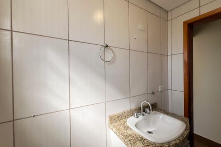 Banheiro de casa para alugar com 2 quartos, 126m² em Santa Cruz, Valinhos