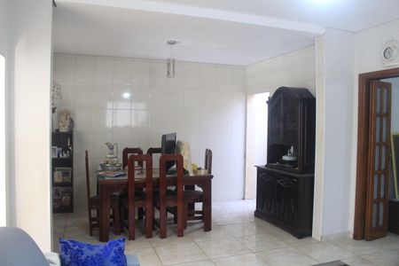 Sala de casa à venda com 2 quartos, 177m² em Olímpico, São Caetano do Sul
