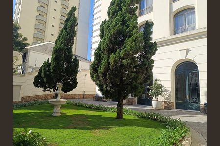 Apartamento à venda com 276m², 3 quartos e 2 vagas Apartamento à venda com 276m², 3 quartos e 2 vagasFachada