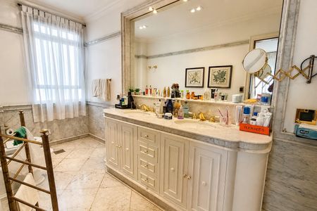 Apartamento à venda com 276m², 3 quartos e 2 vagas Apartamento à venda com 276m², 3 quartos e 2 vagasSuíte Master