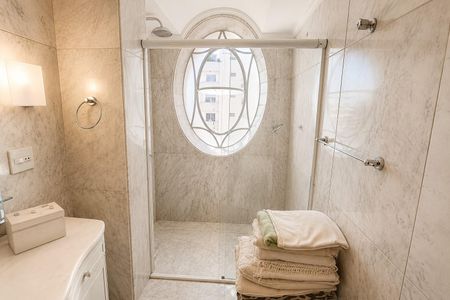Apartamento à venda com 276m², 3 quartos e 2 vagas Apartamento à venda com 276m², 3 quartos e 2 vagasSuíte 3