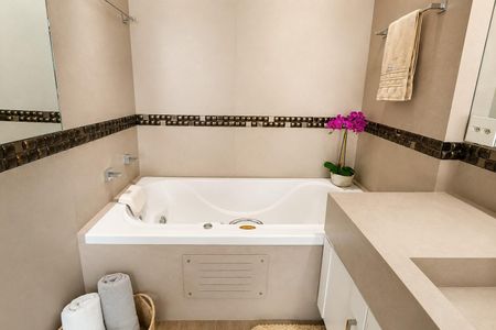 Apartamento à venda com 276m², 3 quartos e 2 vagas Apartamento à venda com 276m², 3 quartos e 2 vagasSuíte 2