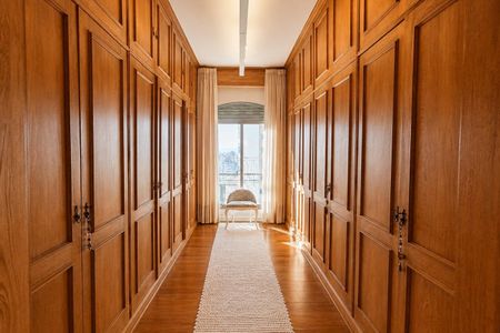 Apartamento à venda com 276m², 3 quartos e 2 vagas Apartamento à venda com 276m², 3 quartos e 2 vagasCloset