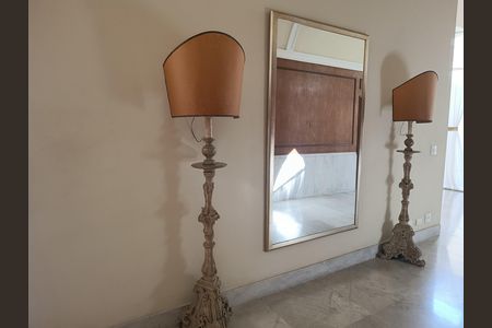 Apartamento à venda com 276m², 3 quartos e 2 vagas Apartamento à venda com 276m², 3 quartos e 2 vagasHall Social