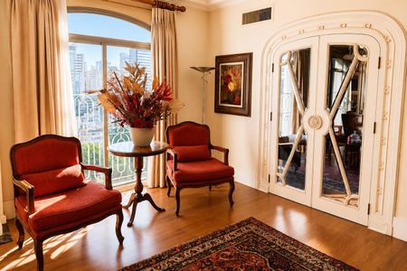 Apartamento à venda com 276m², 3 quartos e 2 vagas Apartamento à venda com 276m², 3 quartos e 2 vagasSala de Estar
