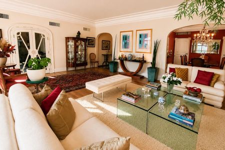 Apartamento à venda com 276m², 3 quartos e 2 vagas Apartamento à venda com 276m², 3 quartos e 2 vagasSala de Estar