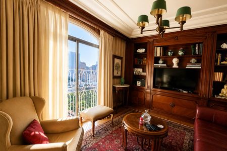 Apartamento à venda com 276m², 3 quartos e 2 vagas Apartamento à venda com 276m², 3 quartos e 2 vagasSala de TV
