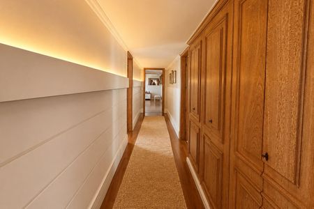 Apartamento à venda com 276m², 3 quartos e 2 vagas Apartamento à venda com 276m², 3 quartos e 2 vagasCorredor - Dormitórios