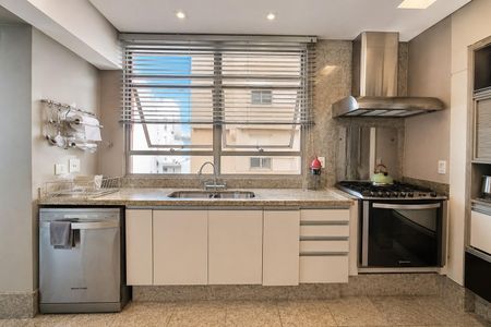 Apartamento à venda com 276m², 3 quartos e 2 vagas Apartamento à venda com 276m², 3 quartos e 2 vagasCozinha