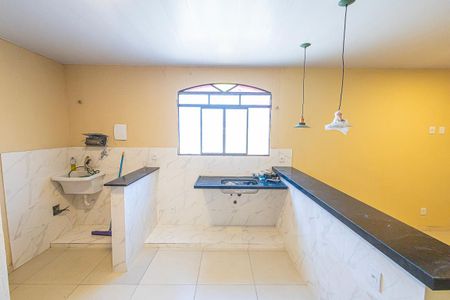 Cozinha de casa para alugar com 1 quarto, 43m² em São Salvador, Belo Horizonte