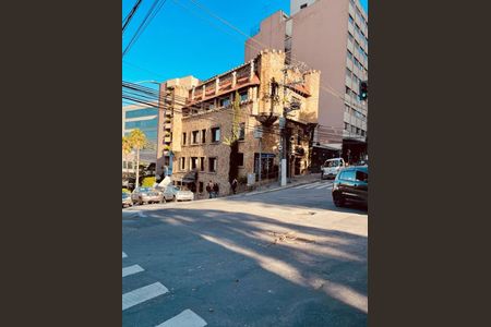 Casa à venda com 700m², 1 quarto e 15 vagas