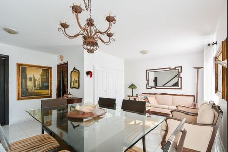 Apartamento à venda com 152m², 2 quartos e 1 vaga