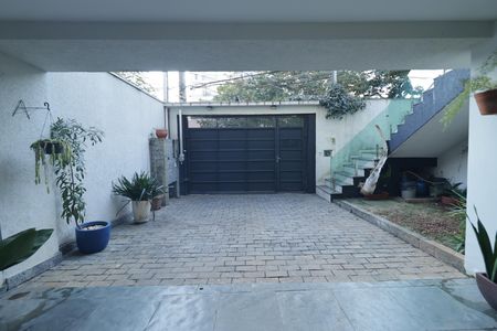 Garagem de casa à venda com 4 quartos, 250m² em Vila Monumento, São Paulo
