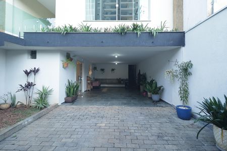 Garagem de casa à venda com 4 quartos, 250m² em Vila Monumento, São Paulo