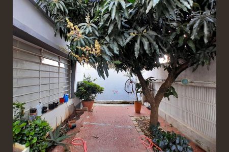 Casa à venda com 125m², 3 quartos e 4 vagas