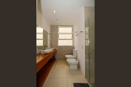Apartamento para alugar com 200m², 3 quartos e 2 vagas Apartamento para alugar com 200m², 3 quartos e 2 vagasBanheiro da Suíte