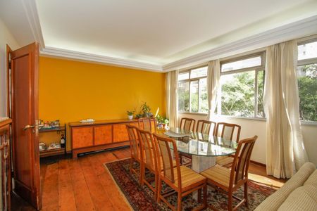 Apartamento para alugar com 200m², 3 quartos e 2 vagas Apartamento para alugar com 200m², 3 quartos e 2 vagasSala de Estar e Jantar