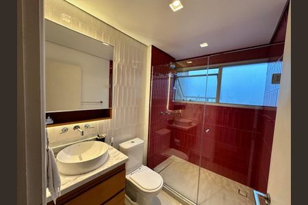 Apartamento à venda com 121m², 3 quartos e 1 vaga